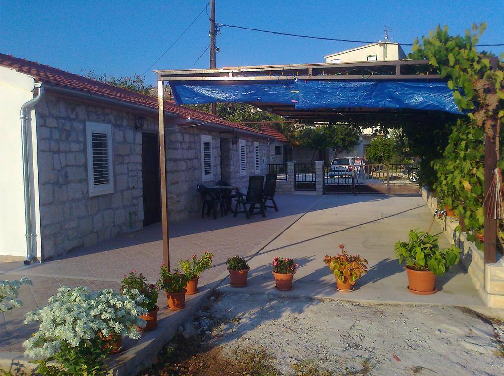 Vinka Apartments Seget Vranjica Buitenkant foto